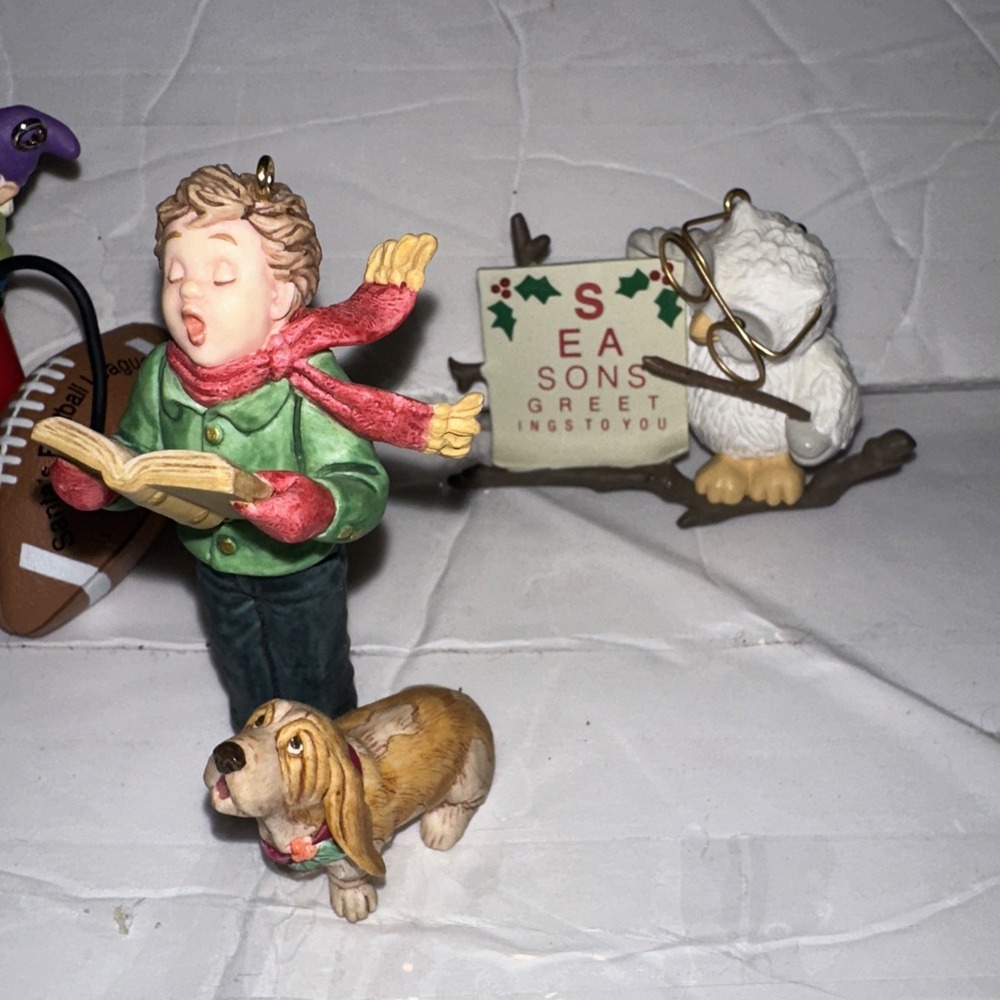 Lot Of 5 Vintage Christmas Tree Ornaments Boy Male Figurine - Picture 3 of 4